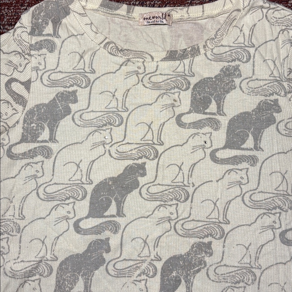One World cat shirt waffle weave long sleeve cat print t shirt
Women’s medium - Picture 4 of 11